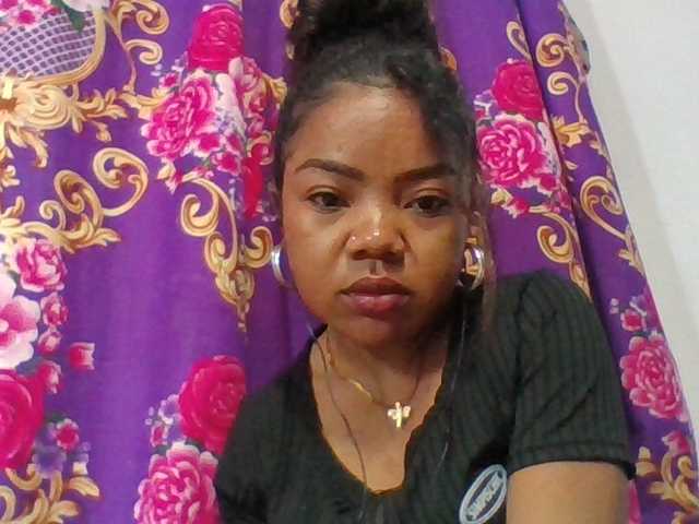 Elyah1a live cam on BongaCams