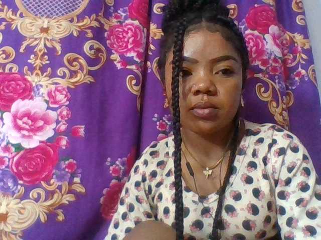 Elyah1a live cam on BongaCams