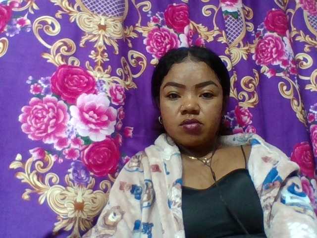 Elyah1a live cam on BongaCams