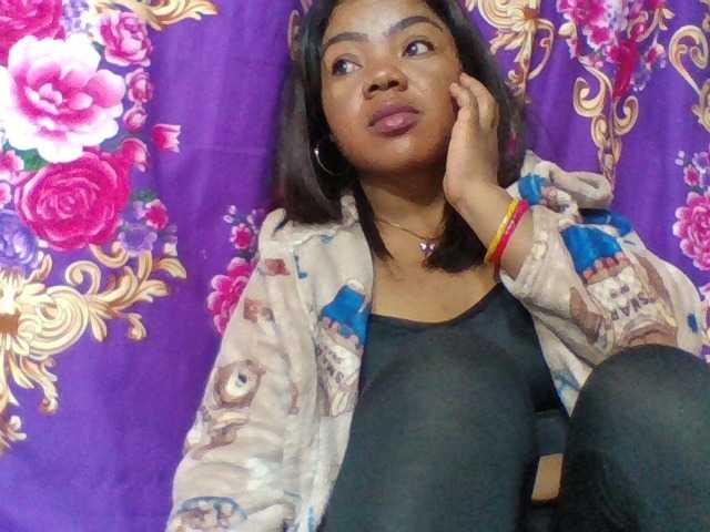Elyah1a live cam on BongaCams