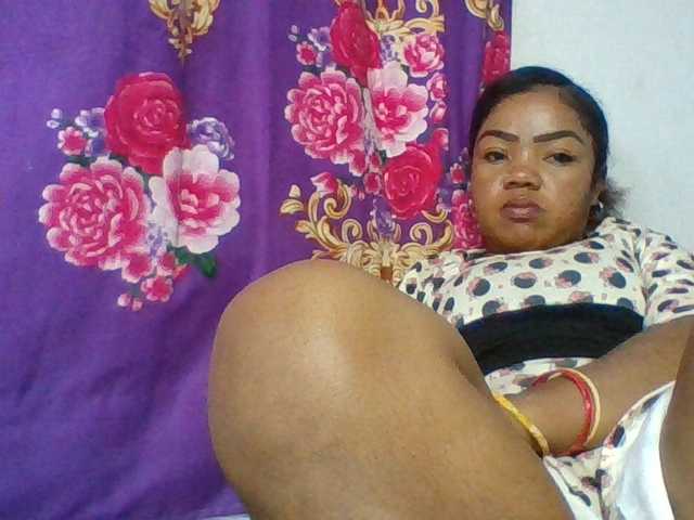 Elyah1a live cam on BongaCams