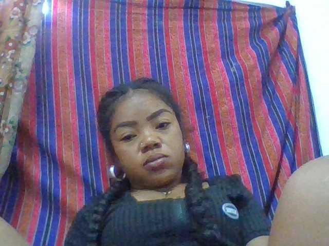 Elyah1a live cam on BongaCams