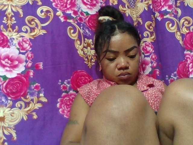 Elyah1a live cam on BongaCams