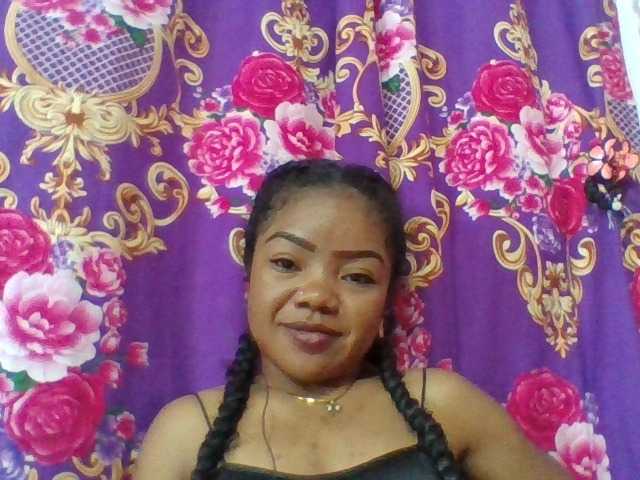 Elyah1a live cam on BongaCams