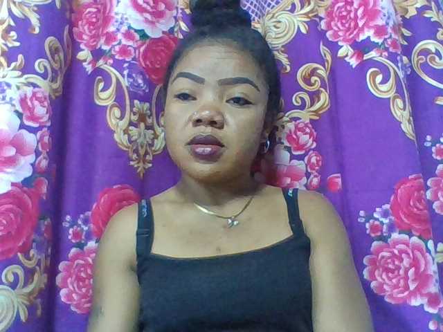Elyah1a live cam on BongaCams