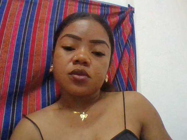 Elyah1a live cam on BongaCams