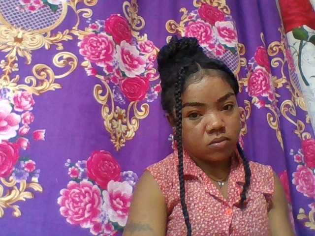 Elyah1a live cam on BongaCams