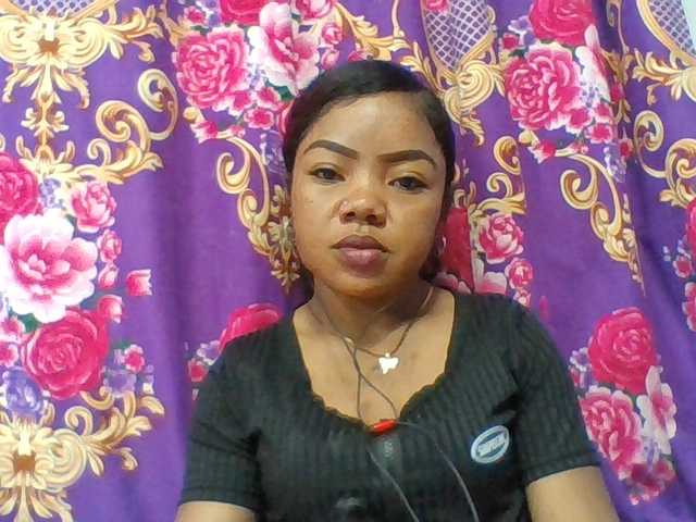 Elyah1a live cam on BongaCams