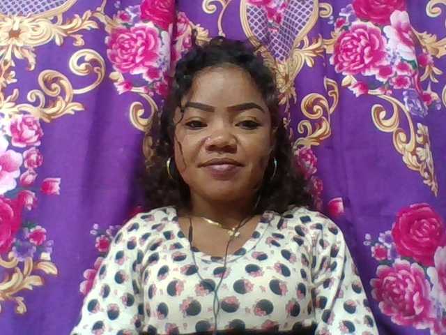 Elyah1a live cam on BongaCams