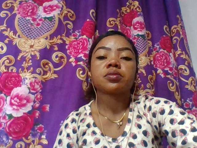 Elyah1a live cam on BongaCams