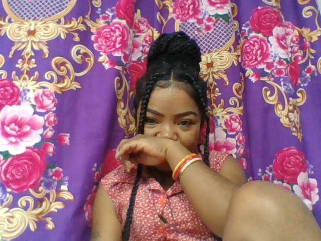 Elyah1a live cam on BongaCams