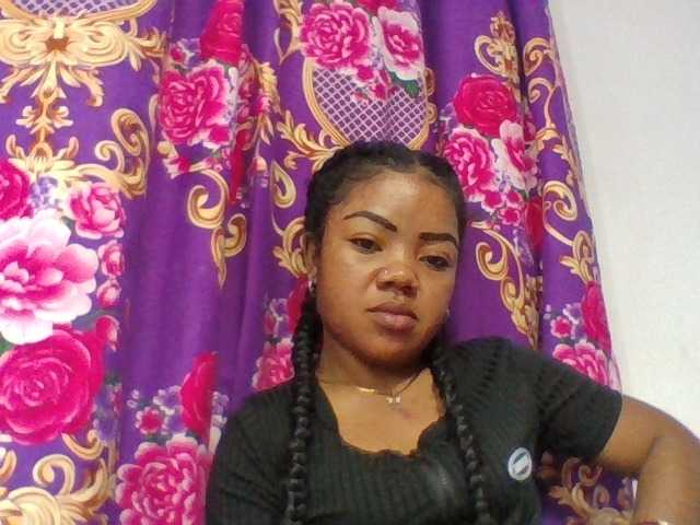 Elyah1a live cam on BongaCams
