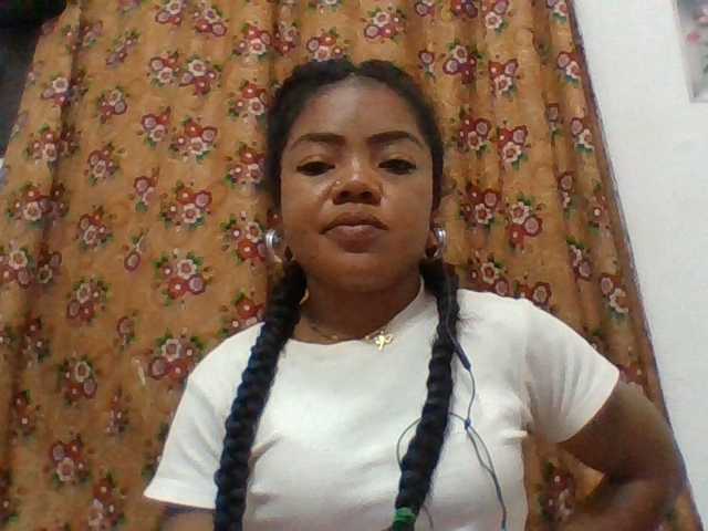 Elyah1a live cam on BongaCams