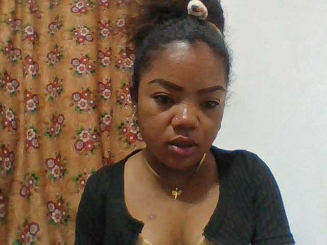 Elyah1a live cam on BongaCams