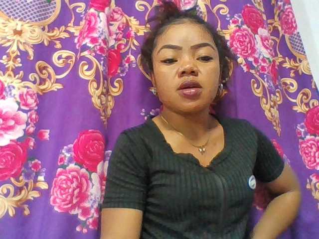 Elyah1a live cam on BongaCams
