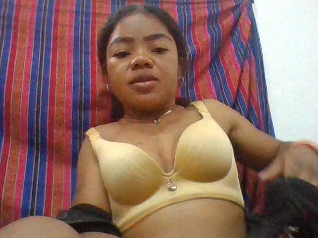 Elyah1a live cam on BongaCams