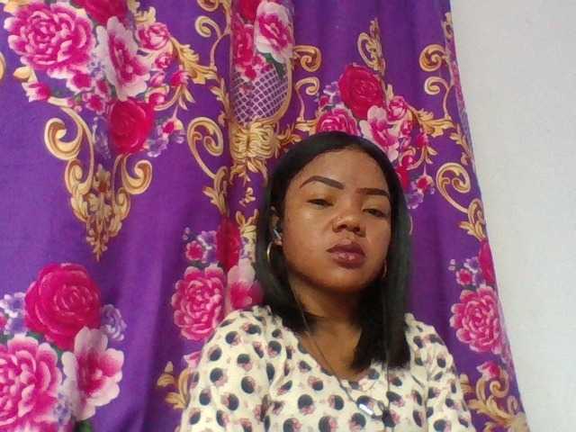 Elyah1a live cam on BongaCams