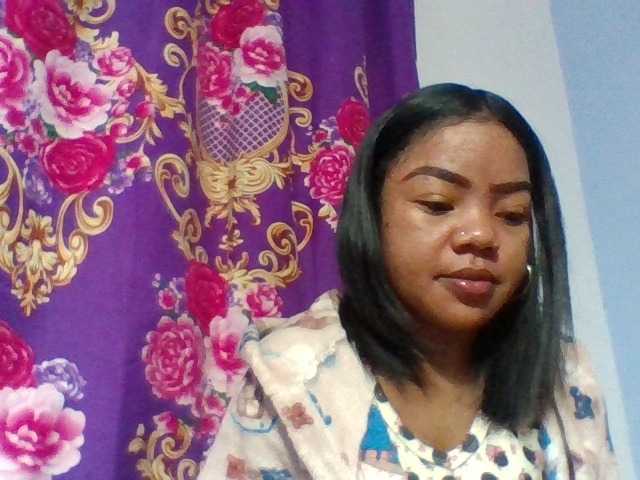 Elyah1a live cam on BongaCams