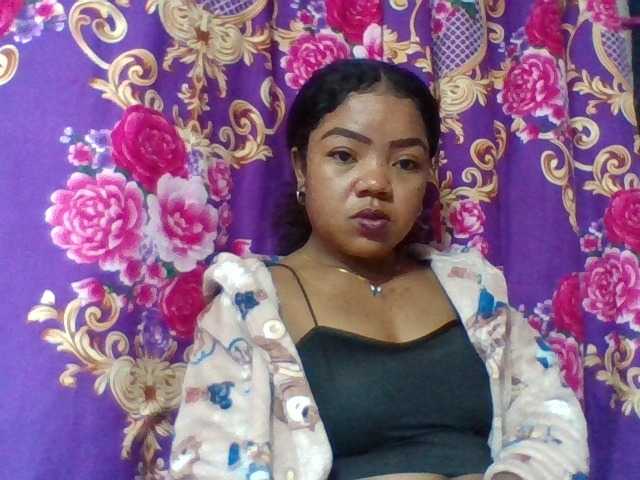 Elyah1a live cam on BongaCams