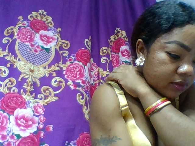 Elyah1a live cam on BongaCams