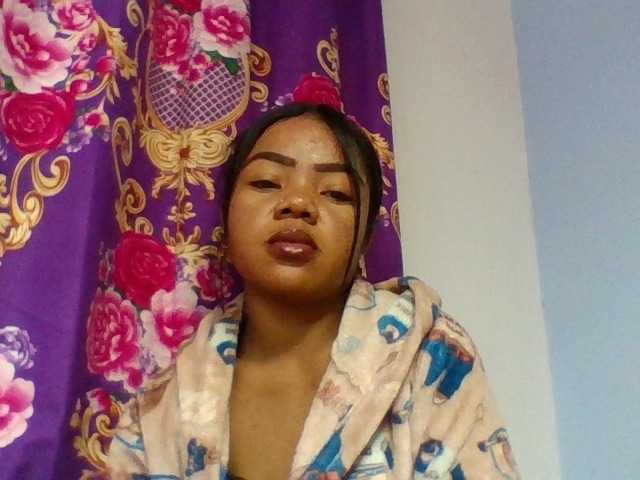 Elyah1a live cam on BongaCams