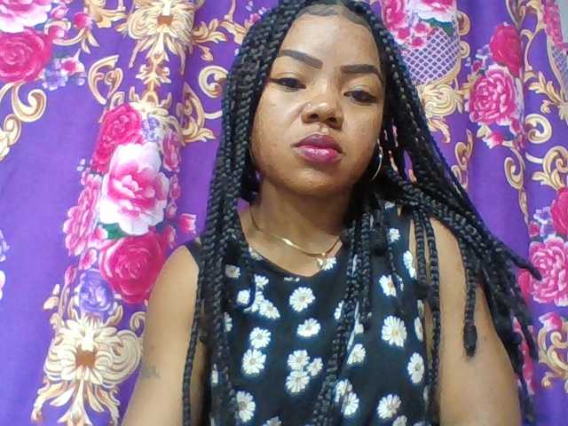 Elyah1a live cam on BongaCams