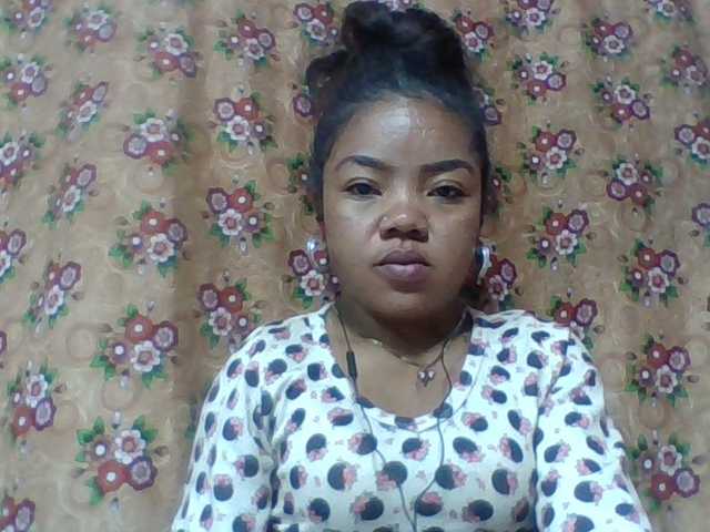 Elyah1a live cam on BongaCams