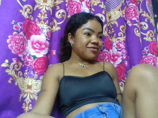 Elyah1a live cam on BongaCams