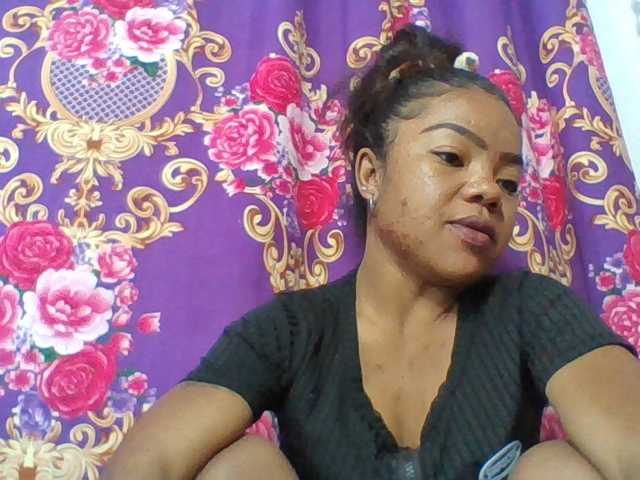 Elyah1a live cam on BongaCams