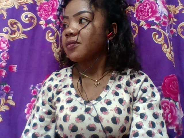 Elyah1a live cam on BongaCams