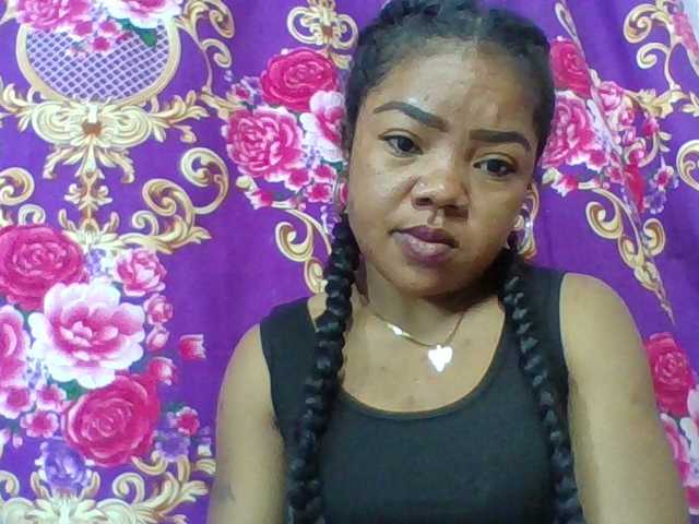 Elyah1a live cam on BongaCams
