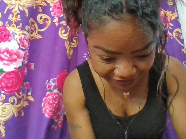 Elyah1a live cam on BongaCams