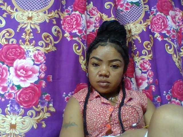 Elyah1a live cam on BongaCams