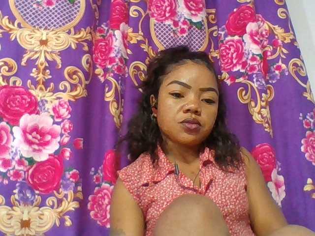 Elyah1a live cam on BongaCams