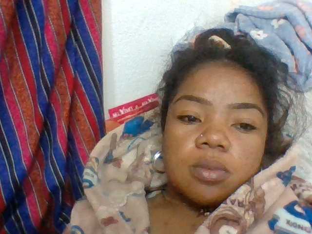 Elyah1a live cam on BongaCams