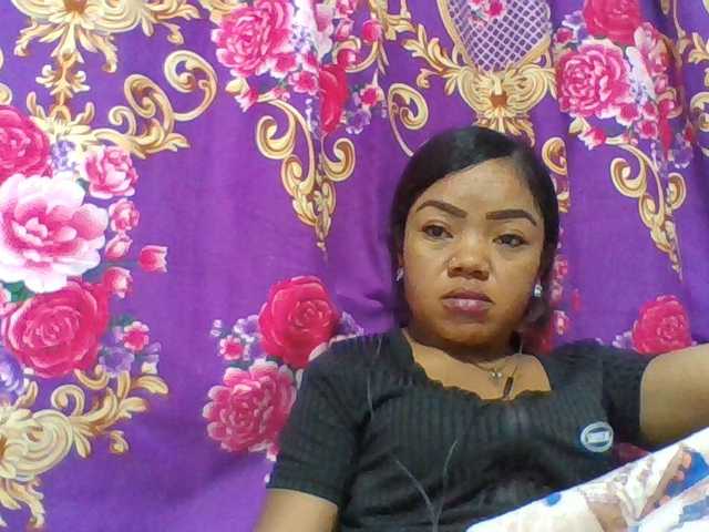 Elyah1a live cam on BongaCams