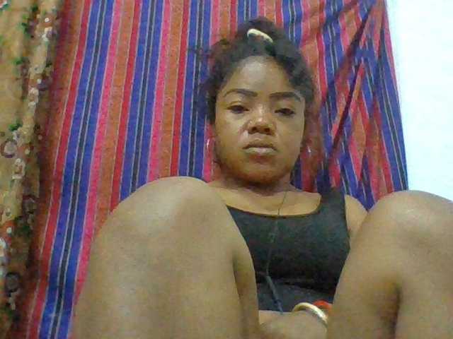 Elyah1a live cam on BongaCams