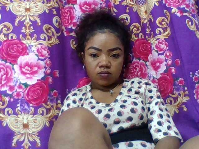 Elyah1a live cam on BongaCams