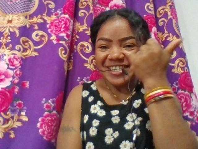 Elyah1a live cam on BongaCams