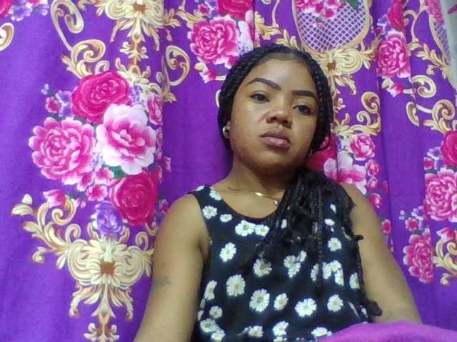 Elyah1a live cam on BongaCams