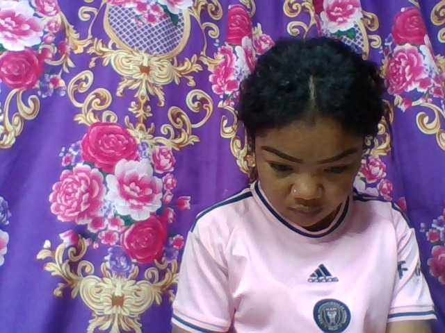 Elyah1a live cam on BongaCams