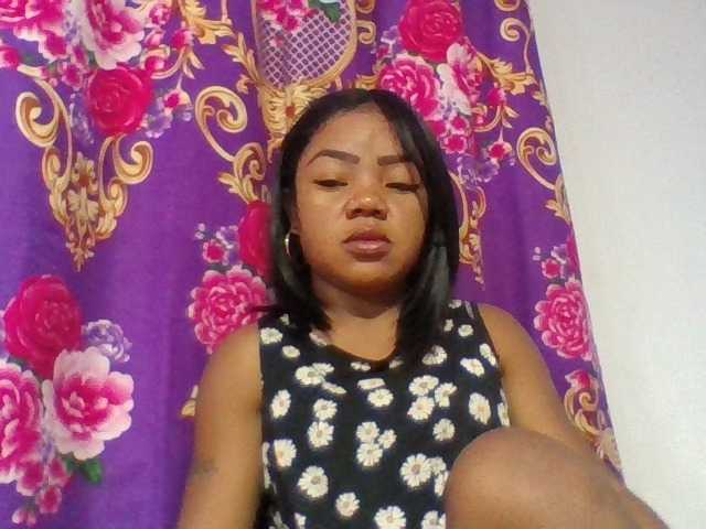 Elyah1a live cam on BongaCams