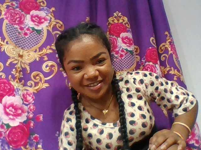 Elyah1a live cam on BongaCams
