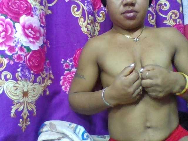 Elyah1a live cam on BongaCams