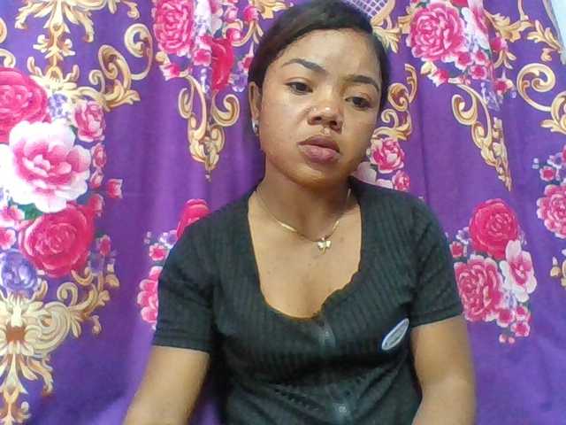 Elyah1a live cam on BongaCams