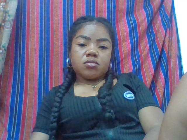 Elyah1a live cam on BongaCams