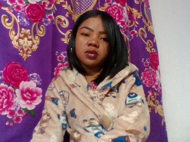Elyah1a live cam on BongaCams