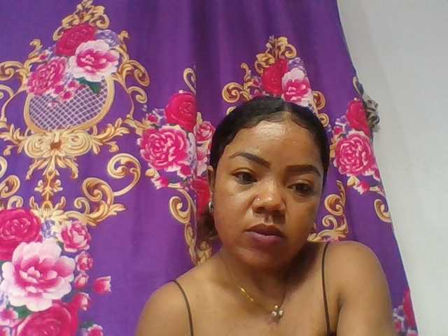 Elyah1a live cam on BongaCams