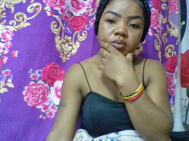 Elyah1a live cam on BongaCams
