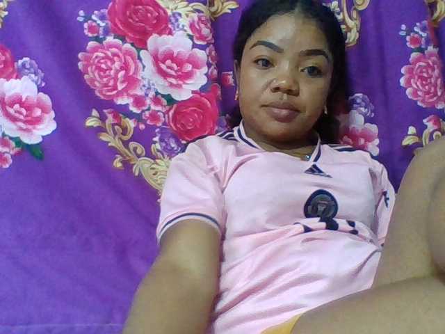 Elyah1a live cam on BongaCams